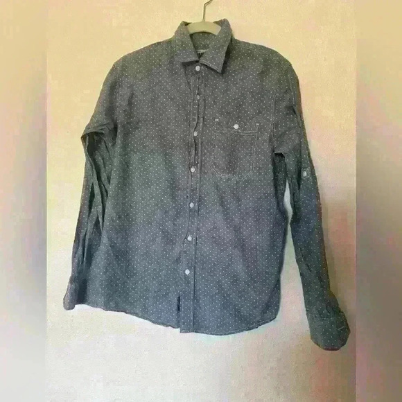 Shirt size M in good condition - Picture 1 of 5
